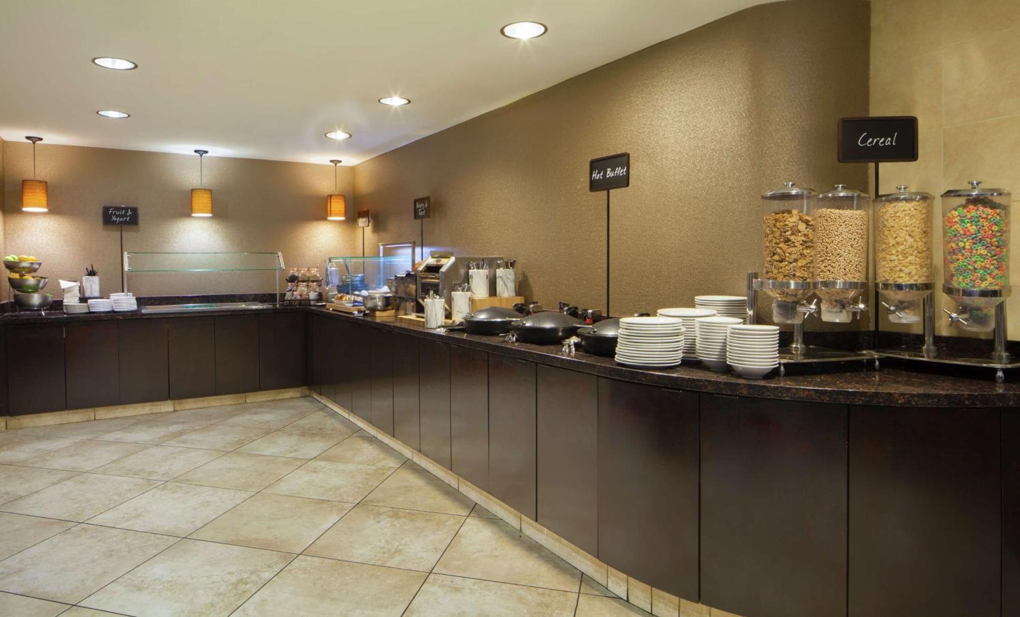 Embassy Suites By Hilton Philadelphia Airport Екстериор снимка