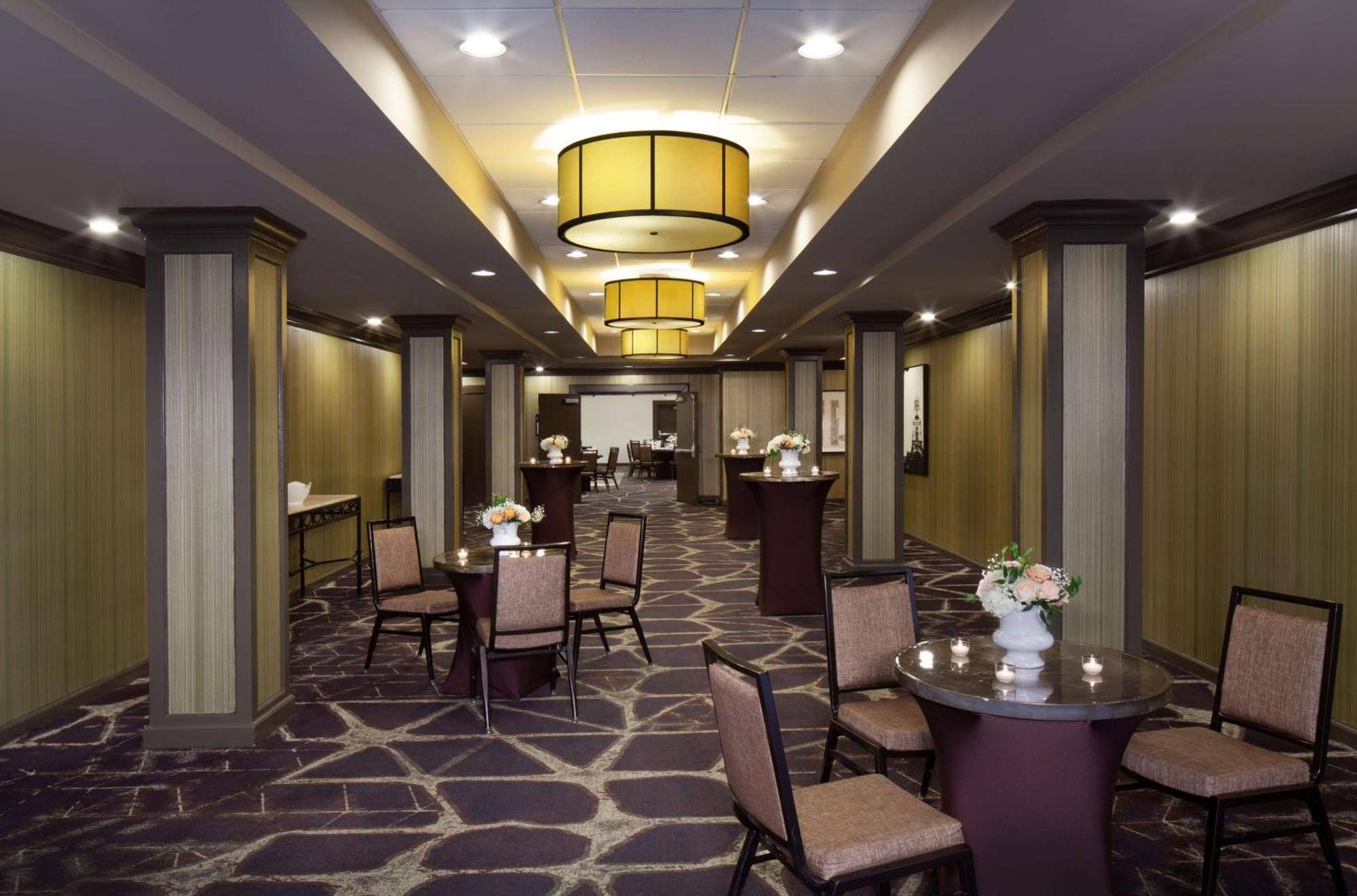 Embassy Suites By Hilton Philadelphia Airport Екстериор снимка