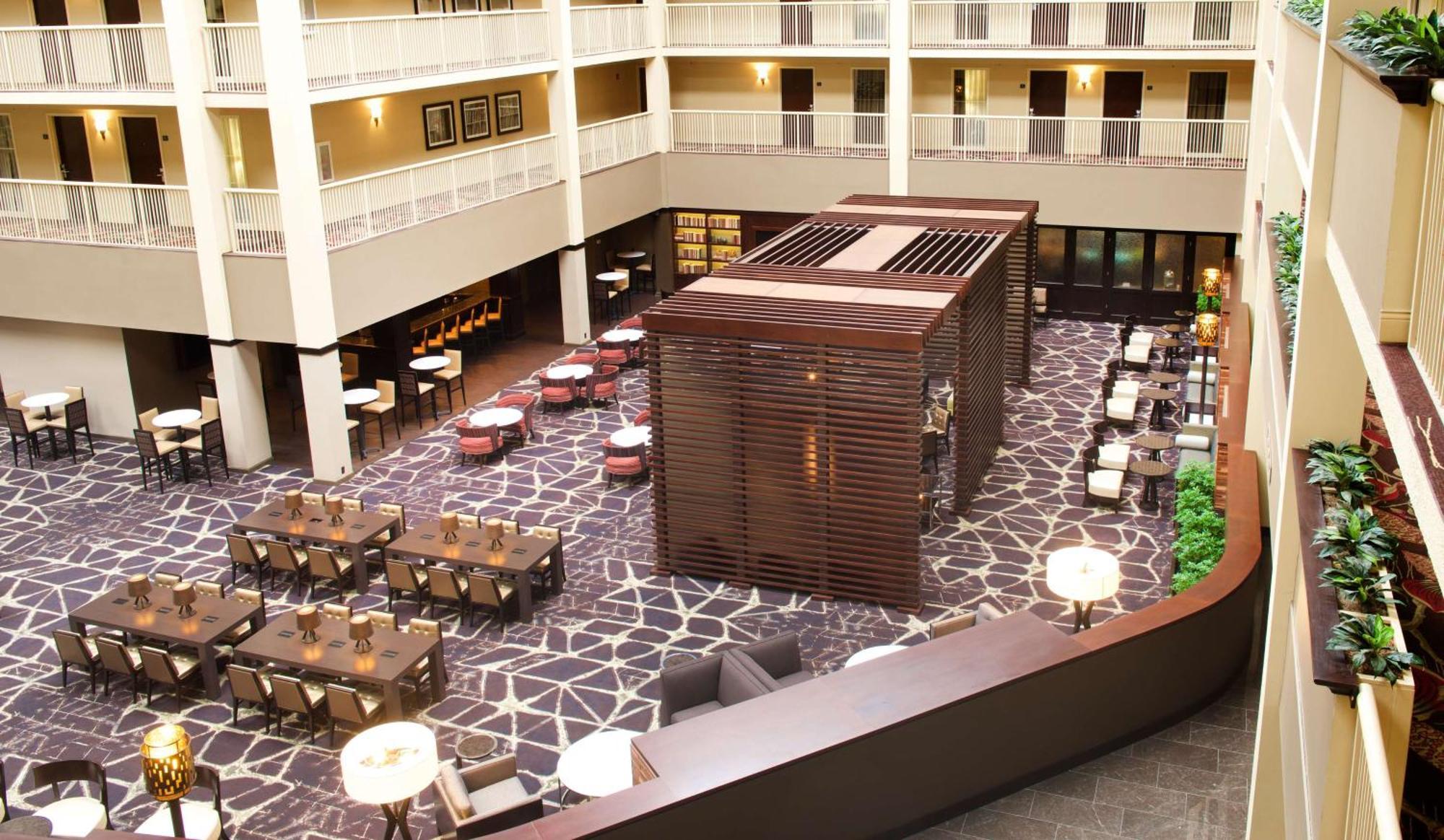 Embassy Suites By Hilton Philadelphia Airport Екстериор снимка