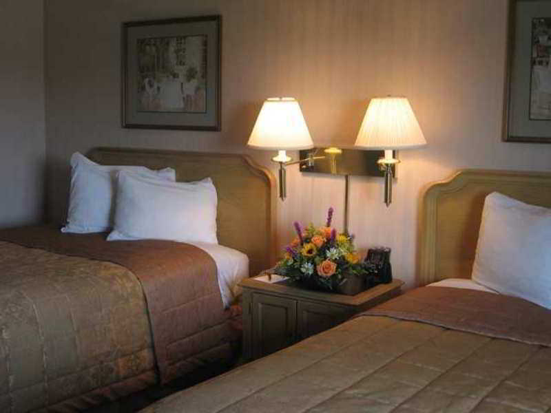Embassy Suites By Hilton Philadelphia Airport Стая снимка